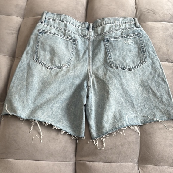 Vici Women's Light Blue Denim Shorts size 32 NWT - Picture 2 of 6